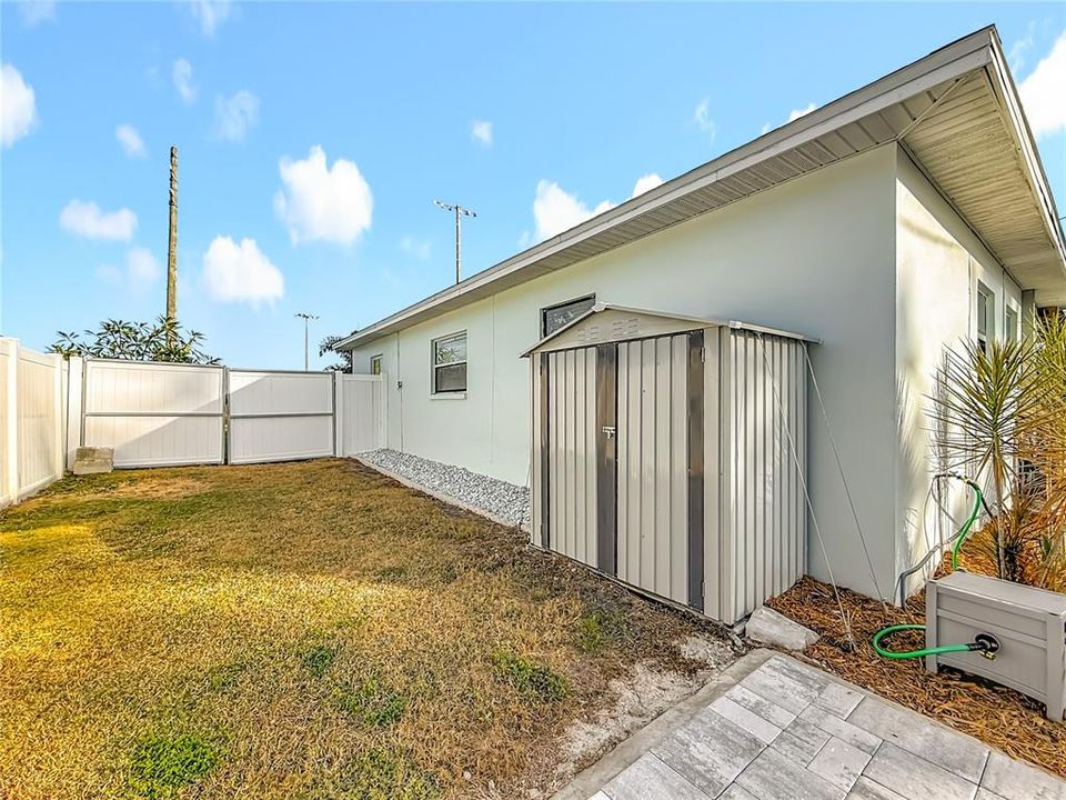 待售: $499,000 (3 贝兹, 1 浴室, 1090 平方英尺)