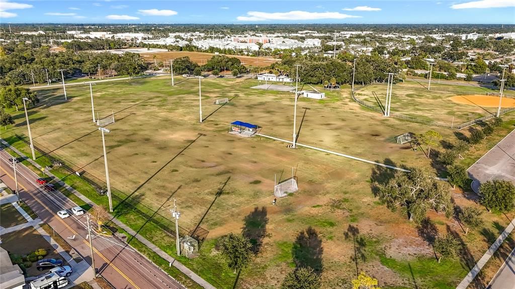 待售: $499,000 (3 贝兹, 1 浴室, 1090 平方英尺)