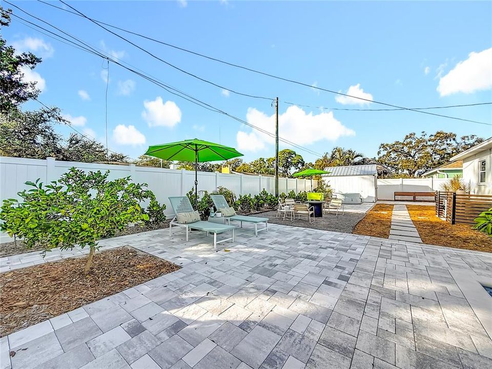 待售: $499,000 (3 贝兹, 1 浴室, 1090 平方英尺)