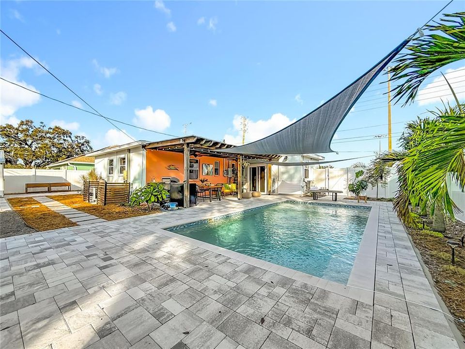 待售: $499,000 (3 贝兹, 1 浴室, 1090 平方英尺)