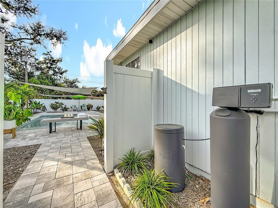 待售: $499,000 (3 贝兹, 1 浴室, 1090 平方英尺)