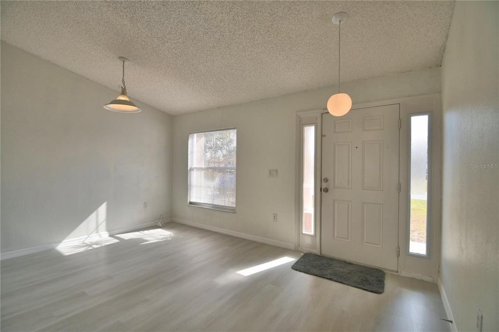 出租: $1,750 (4 贝兹, 2 浴室, 1674 平方英尺)