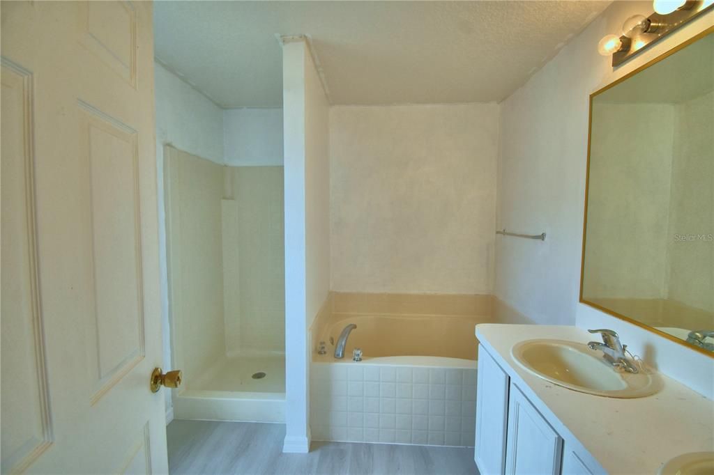 出租: $1,750 (4 贝兹, 2 浴室, 1674 平方英尺)