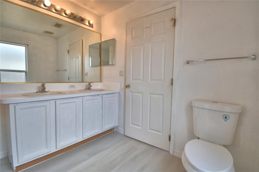 出租: $1,750 (4 贝兹, 2 浴室, 1674 平方英尺)