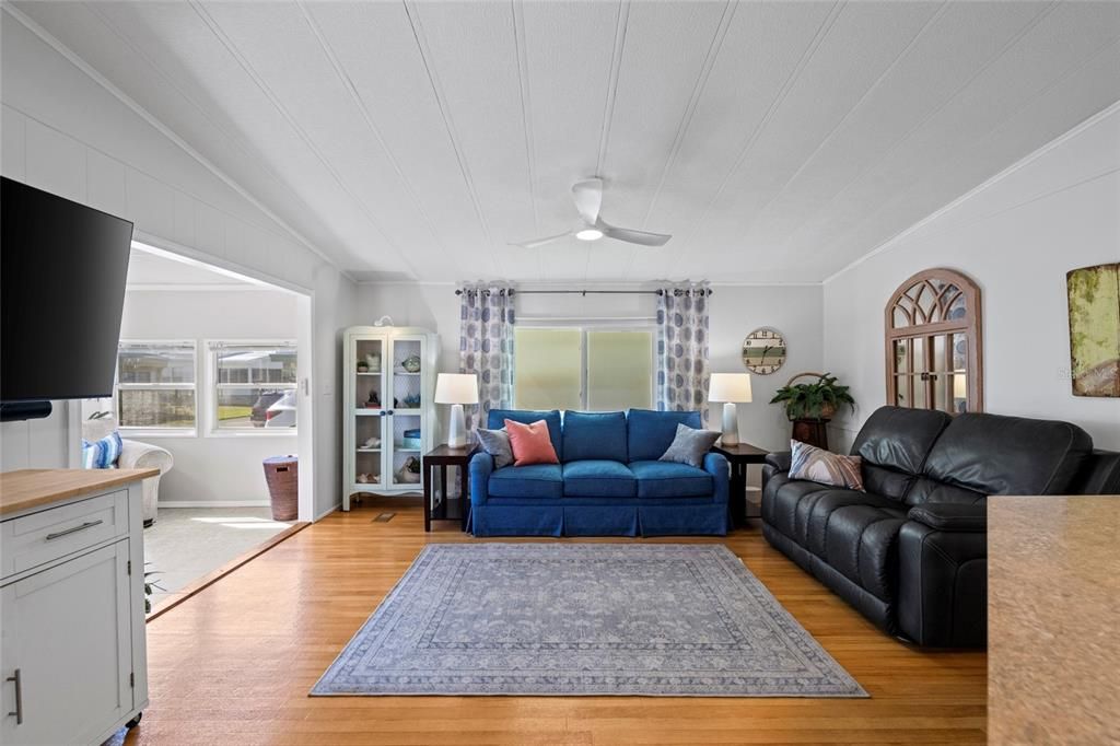 En Venta: $139,900 (2 camas, 2 baños, 864 Pies cuadrados)