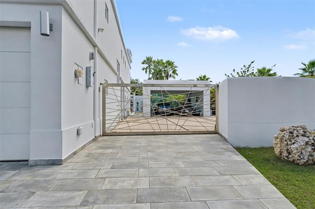 Active With Contract: $1,795,000 (4 beds, 3 baths, 3857 Square Feet)