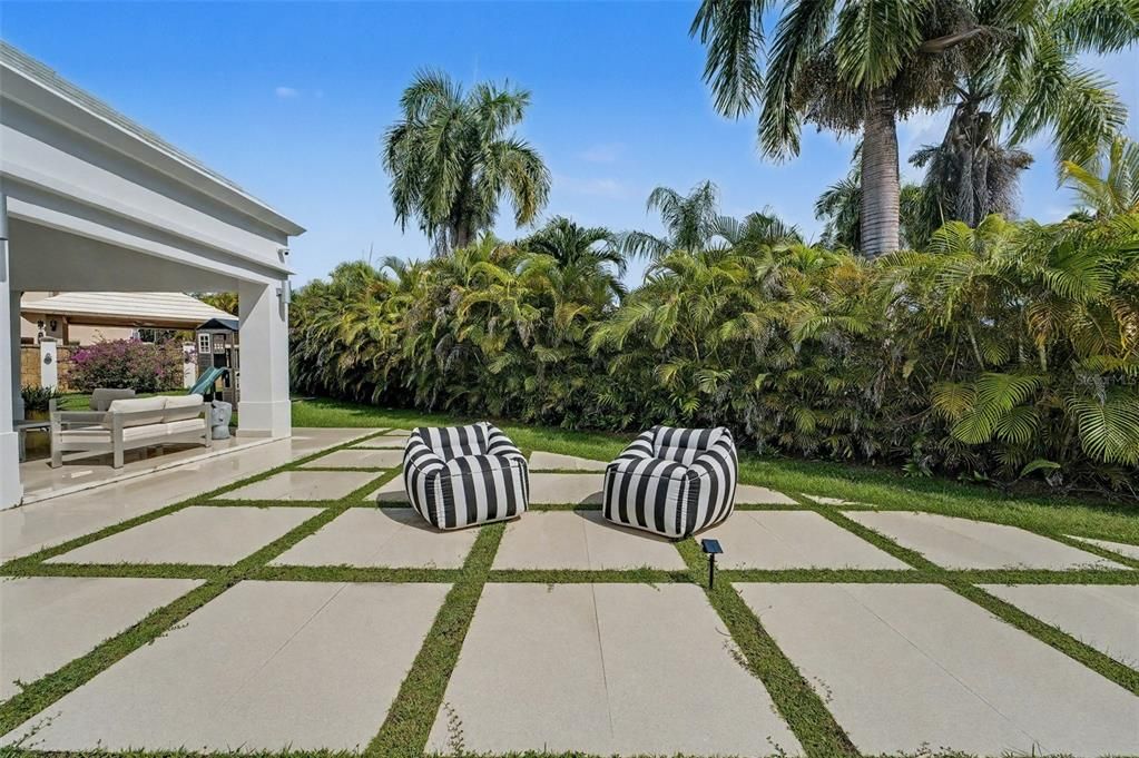 Active With Contract: $1,795,000 (4 beds, 3 baths, 3857 Square Feet)