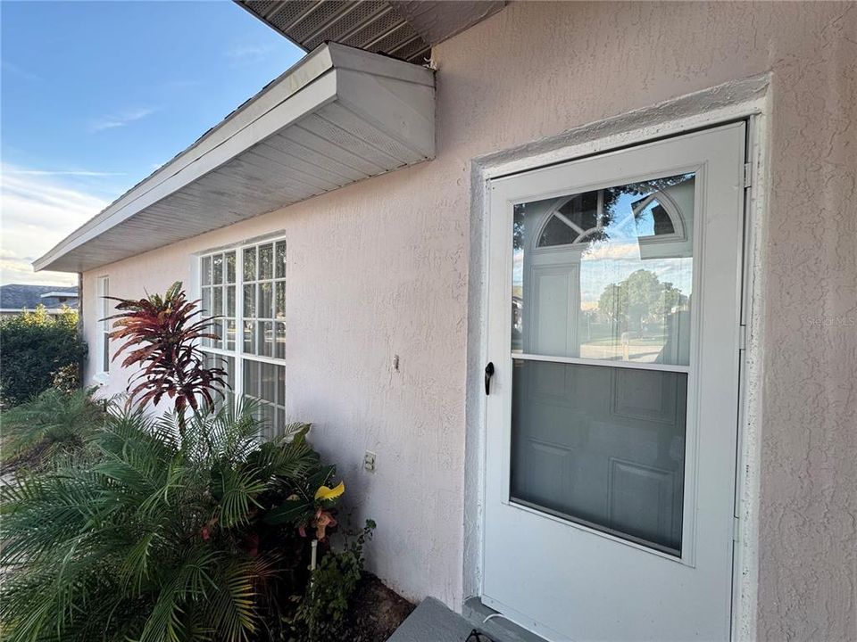 For Sale: $269,900 (4 beds, 2 baths, 1905 Square Feet)