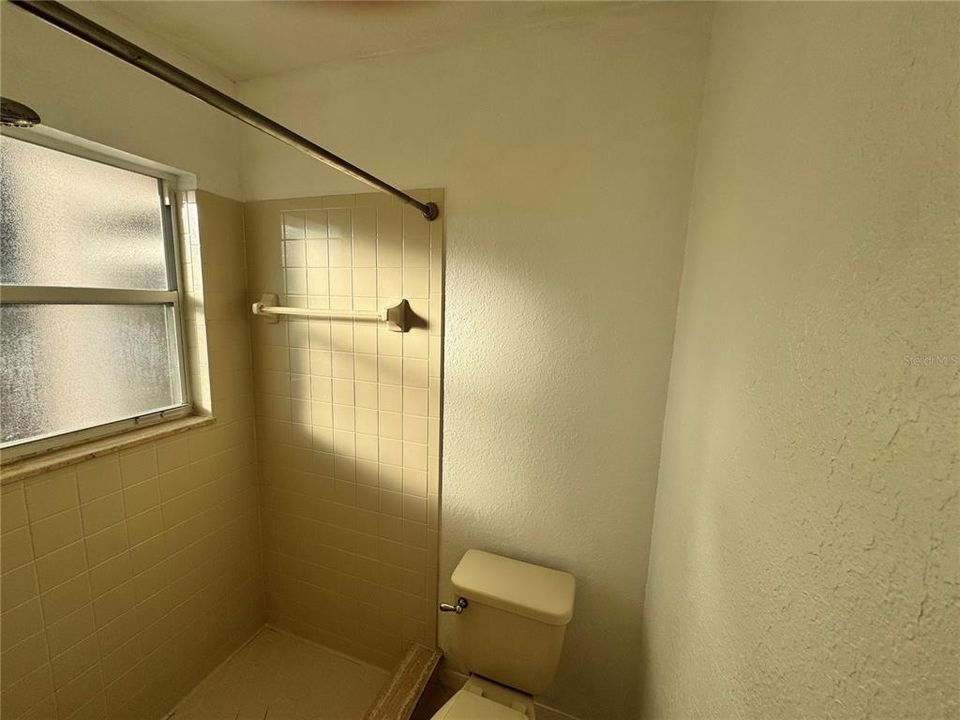 For Sale: $269,900 (4 beds, 2 baths, 1905 Square Feet)