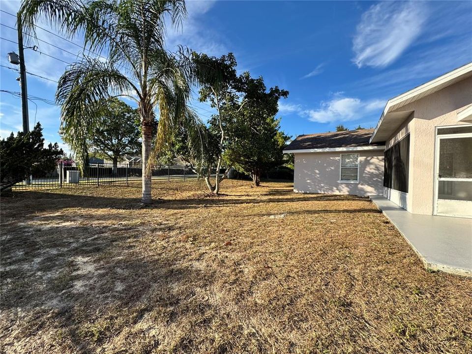 For Sale: $269,900 (4 beds, 2 baths, 1905 Square Feet)