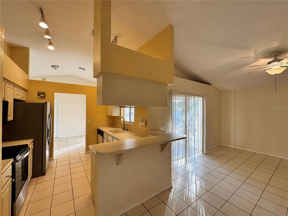 For Sale: $269,900 (4 beds, 2 baths, 1905 Square Feet)