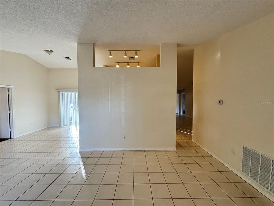 For Sale: $269,900 (4 beds, 2 baths, 1905 Square Feet)