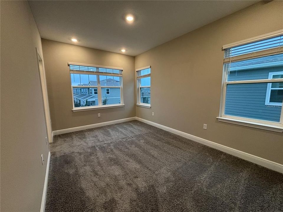 For Rent: $2,700 (3 beds, 2 baths, 1523 Square Feet)