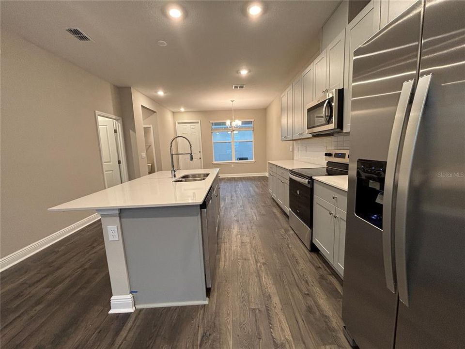 For Rent: $2,700 (3 beds, 2 baths, 1523 Square Feet)