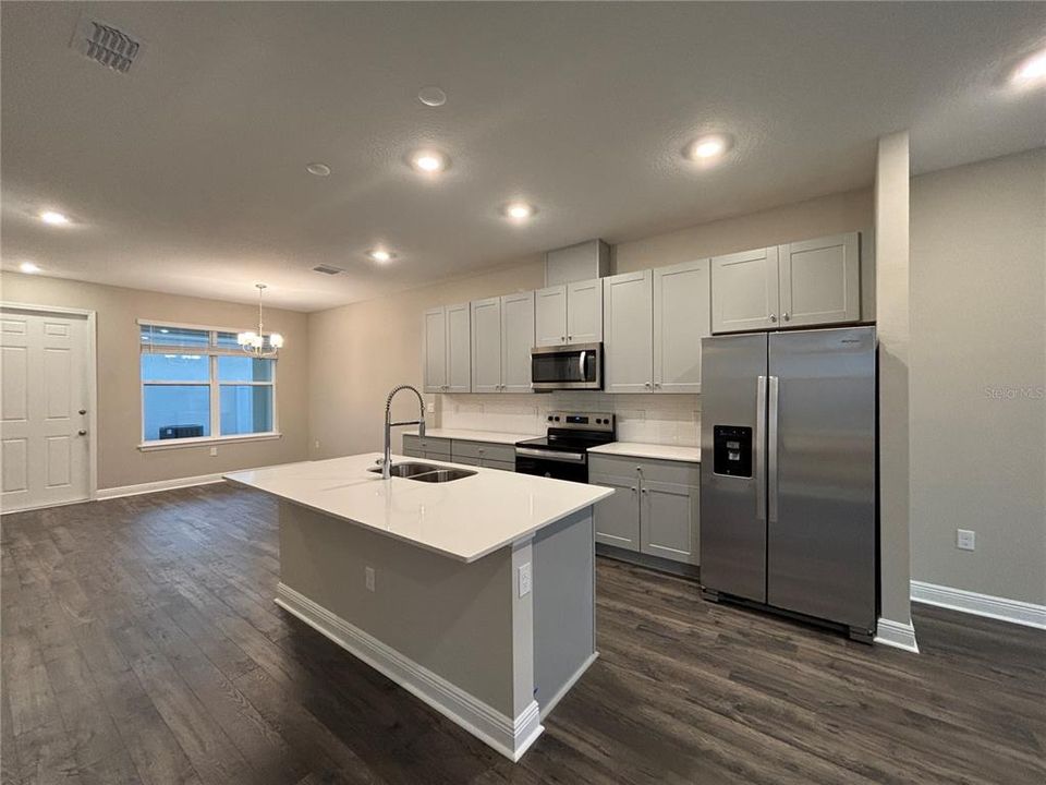 For Rent: $2,700 (3 beds, 2 baths, 1523 Square Feet)