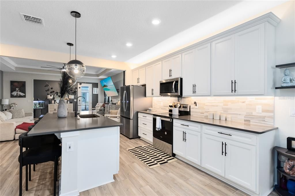 For Sale: $479,900 (3 beds, 2 baths, 1881 Square Feet)