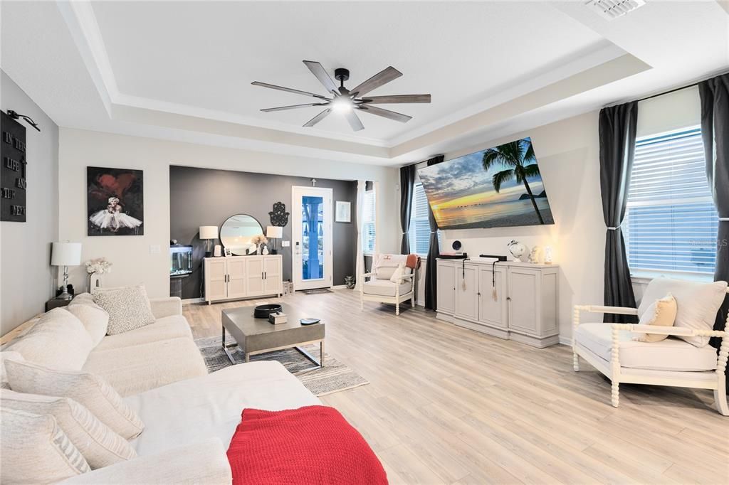 For Sale: $479,900 (3 beds, 2 baths, 1881 Square Feet)