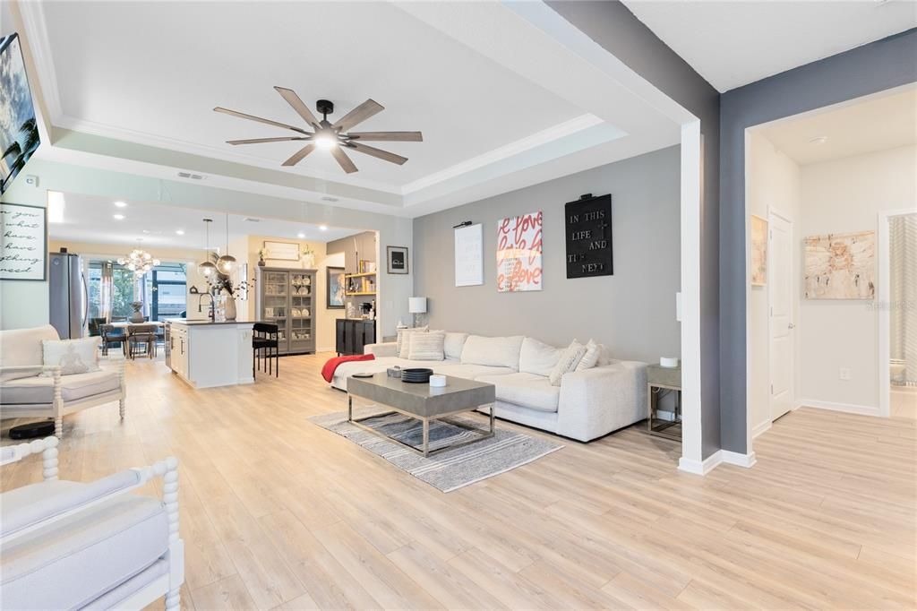 For Sale: $479,900 (3 beds, 2 baths, 1881 Square Feet)