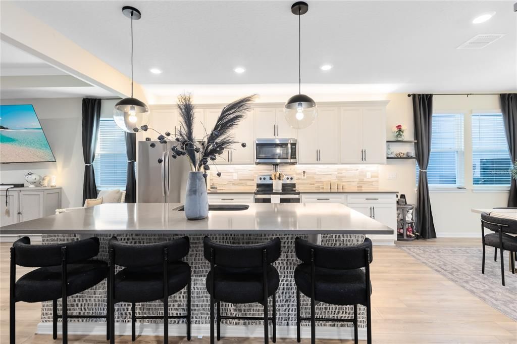 For Sale: $479,900 (3 beds, 2 baths, 1881 Square Feet)