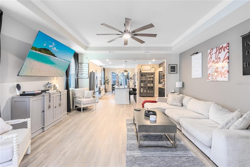 For Sale: $479,900 (3 beds, 2 baths, 1881 Square Feet)