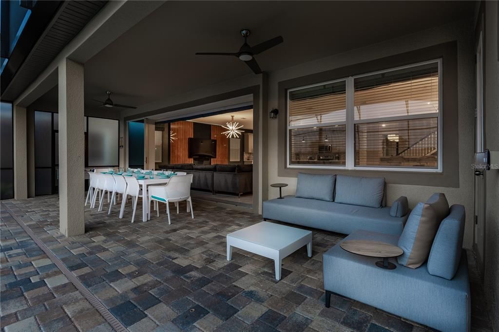 На продажу: $815,000 (9 спален, 6 ванн, 4828 Квадратных фут)