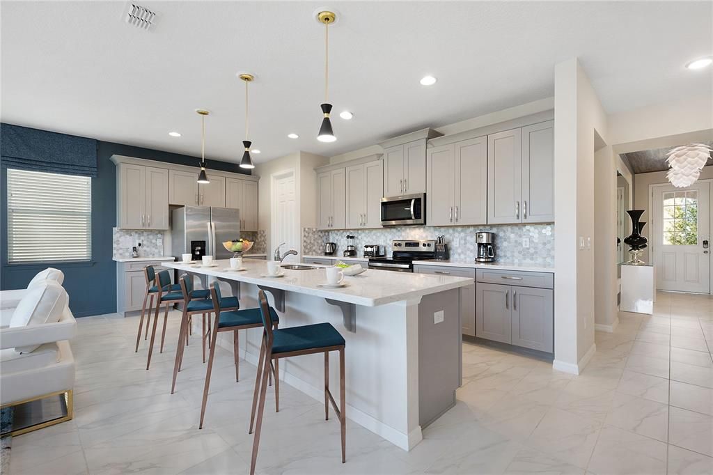 На продажу: $815,000 (9 спален, 6 ванн, 4828 Квадратных фут)