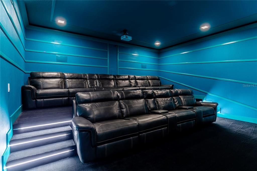 На продажу: $815,000 (9 спален, 6 ванн, 4828 Квадратных фут)