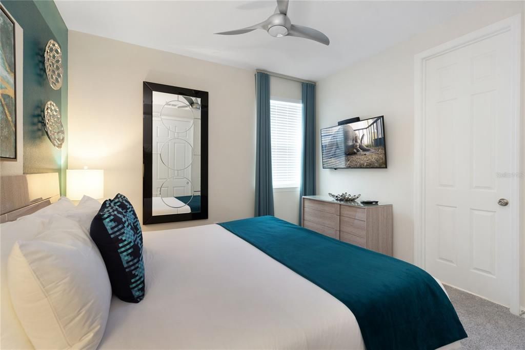 На продажу: $815,000 (9 спален, 6 ванн, 4828 Квадратных фут)