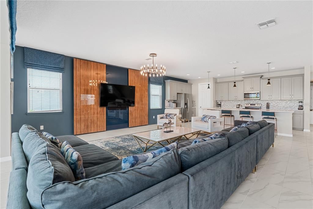 На продажу: $815,000 (9 спален, 6 ванн, 4828 Квадратных фут)