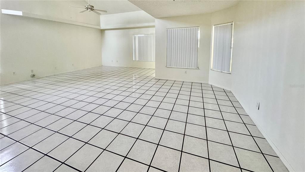 出租: $2,000 (3 贝兹, 2 浴室, 1704 平方英尺)