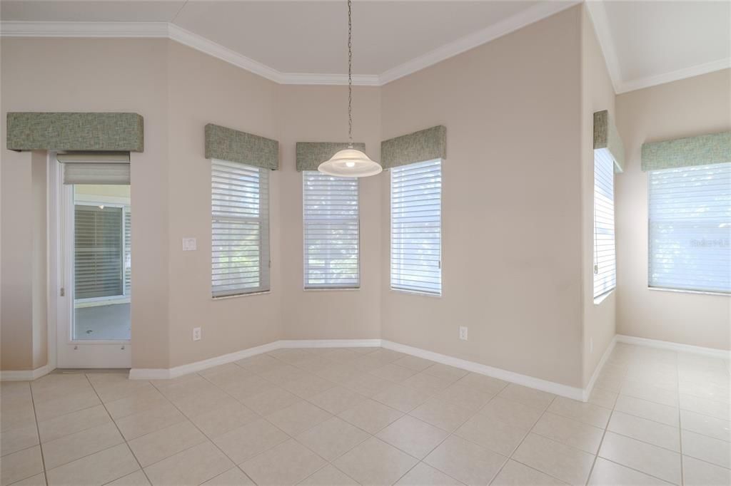 For Sale: $475,000 (3 beds, 2 baths, 2043 Square Feet)