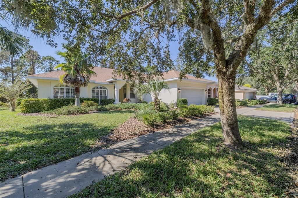 For Sale: $475,000 (3 beds, 2 baths, 2043 Square Feet)