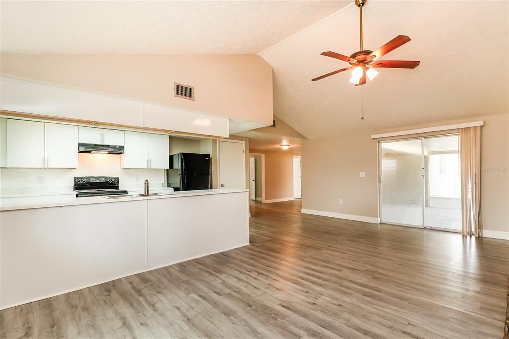 For Rent: $1,865 (3 beds, 2 baths, 1665 Square Feet)
