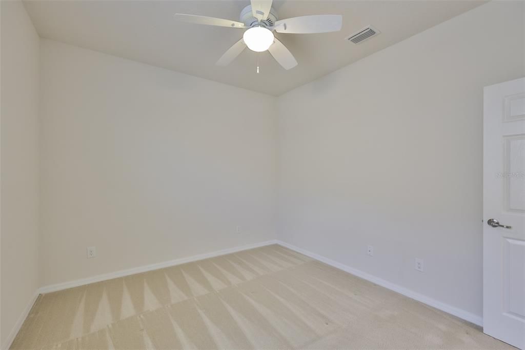 На продажу: $415,000 (3 спален, 2 ванн, 2615 Квадратных фут)