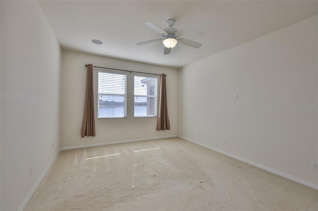 На продажу: $415,000 (3 спален, 2 ванн, 2615 Квадратных фут)