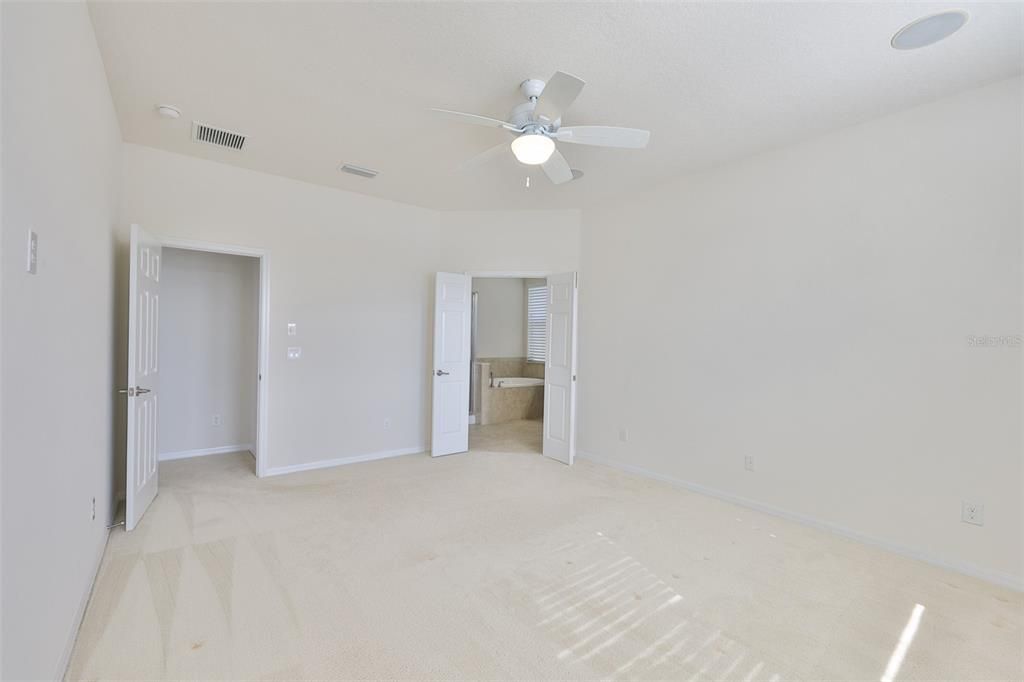 На продажу: $415,000 (3 спален, 2 ванн, 2615 Квадратных фут)