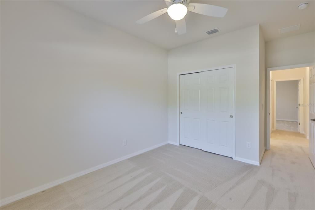 На продажу: $415,000 (3 спален, 2 ванн, 2615 Квадратных фут)