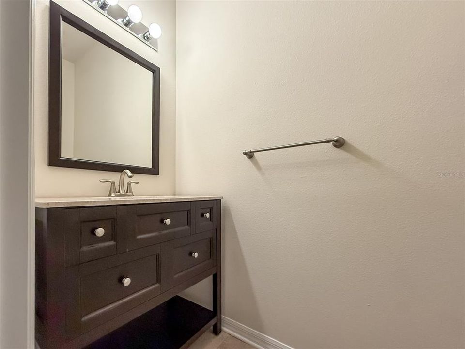 На продажу: $415,000 (3 спален, 2 ванн, 2615 Квадратных фут)