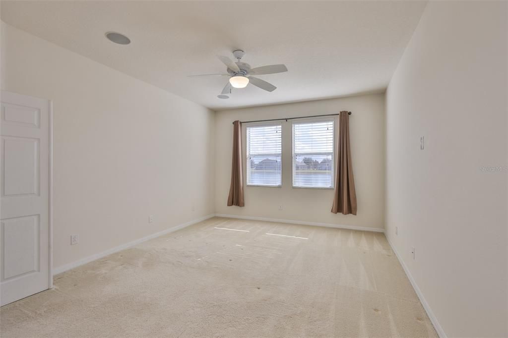 На продажу: $415,000 (3 спален, 2 ванн, 2615 Квадратных фут)