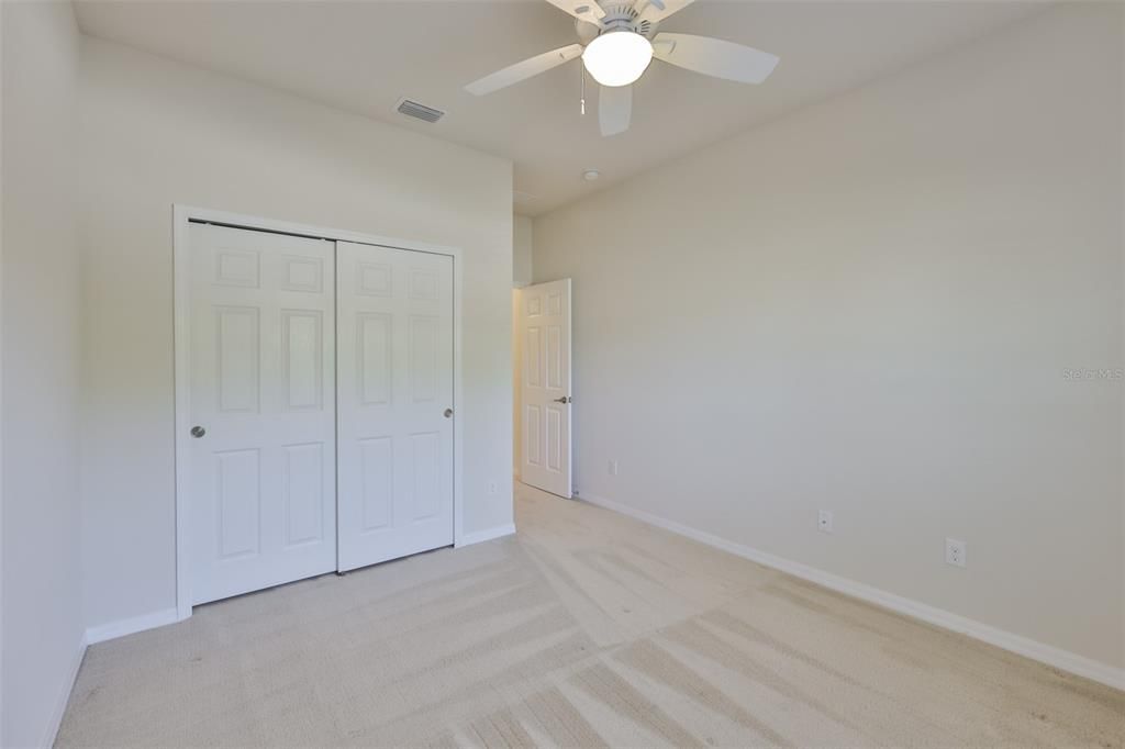 На продажу: $415,000 (3 спален, 2 ванн, 2615 Квадратных фут)