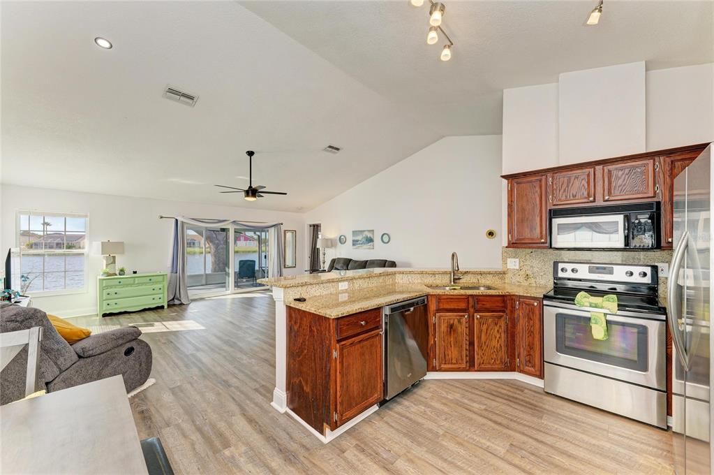 En Venta: $359,000 (3 camas, 2 baños, 1337 Pies cuadrados)