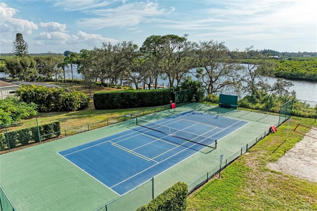 En Venta: $359,000 (3 camas, 2 baños, 1337 Pies cuadrados)