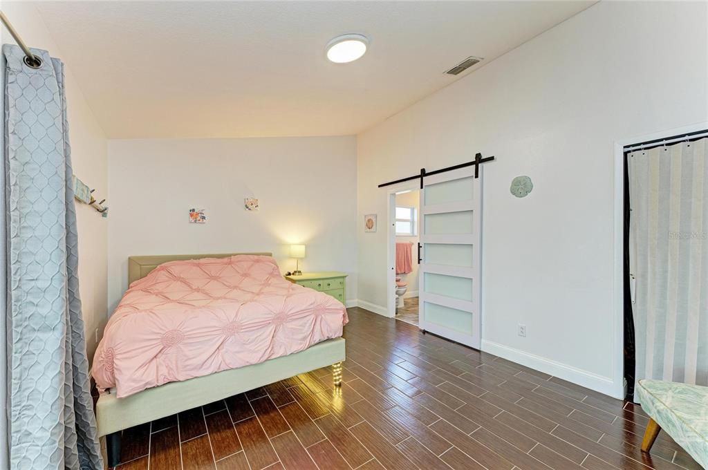 En Venta: $359,000 (3 camas, 2 baños, 1337 Pies cuadrados)