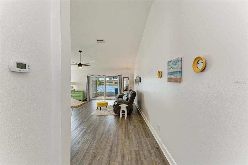 En Venta: $359,000 (3 camas, 2 baños, 1337 Pies cuadrados)