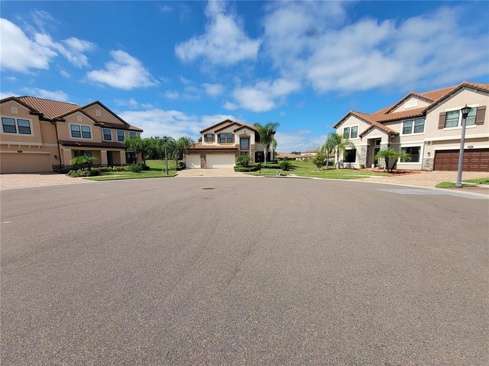 待售: $550,000 (5 贝兹, 3 浴室, 3534 平方英尺)