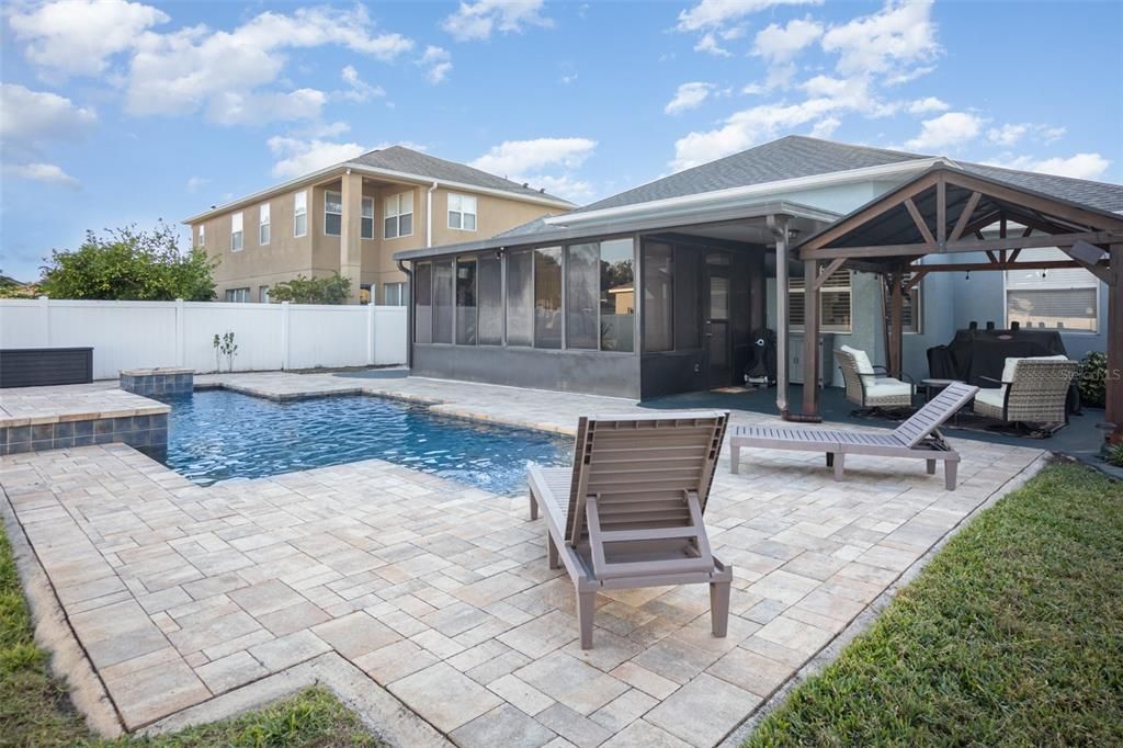 For Sale: $540,000 (3 beds, 2 baths, 2237 Square Feet)