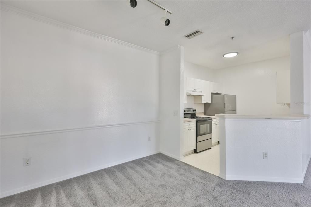 В аренду: $1,450 (1 спален, 1 ванн, 732 Квадратных фут)