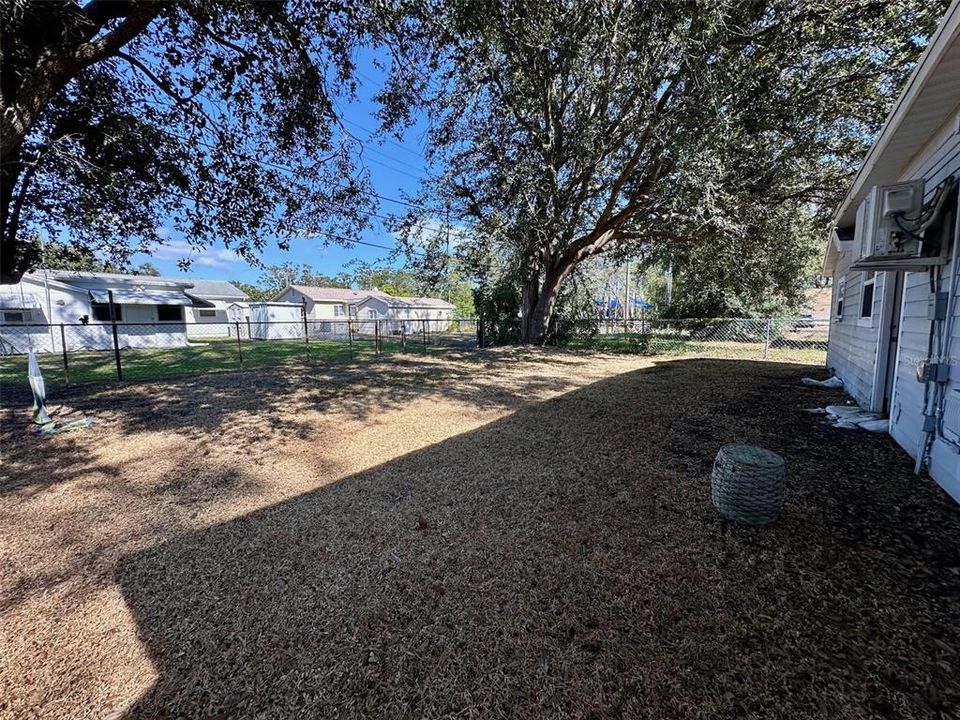 В аренду: $2,400 (4 спален, 2 ванн, 1636 Квадратных фут)