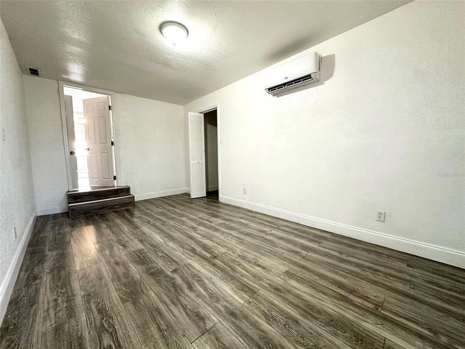 В аренду: $2,400 (4 спален, 2 ванн, 1636 Квадратных фут)