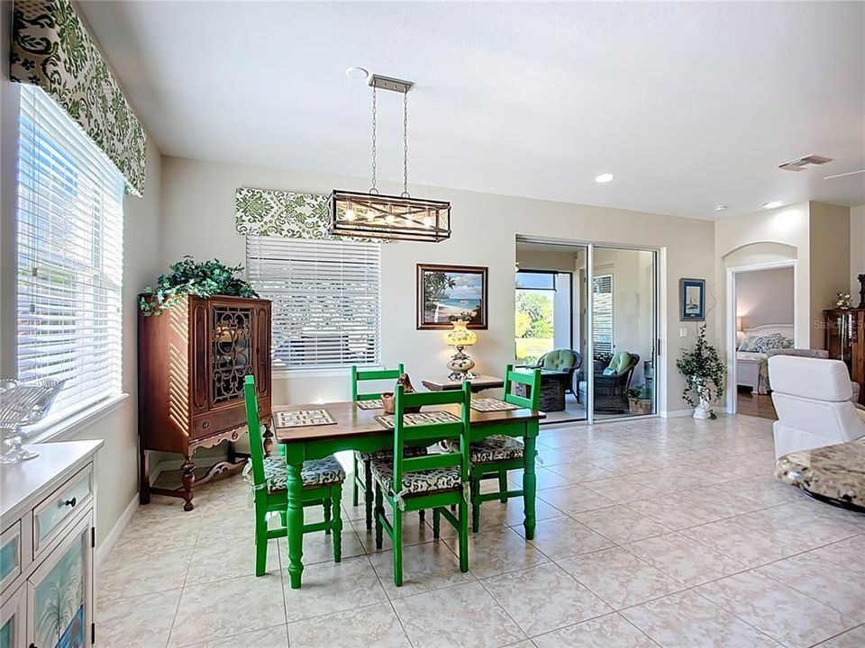 For Sale: $557,000 (3 beds, 2 baths, 2136 Square Feet)